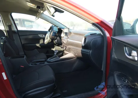 2019 Kia Forte Lxs z USA, uszkodzony, nr VIN 3KPF24AD2KE048901